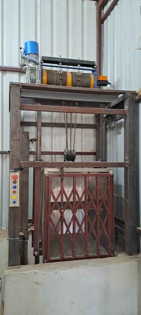 Lift Drive and Car Assembly